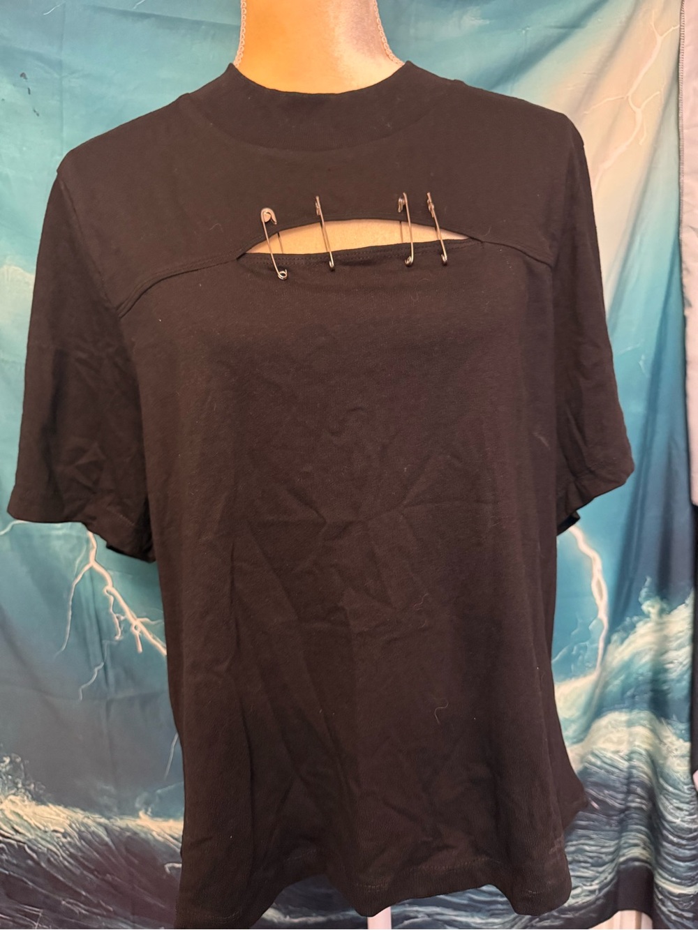 Hot Topic Black Short Sleeve Tee with Safety Pin Chest Cutout